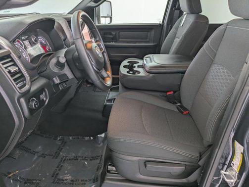 2026 RAM 2500 Tradesman Crew Cab 4x4 6'4' Box