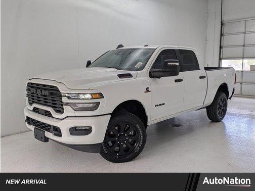 Bright White Clearcoat 2026 RAM 2500 Big Horn Crew Cab 4x4 6'4' Box