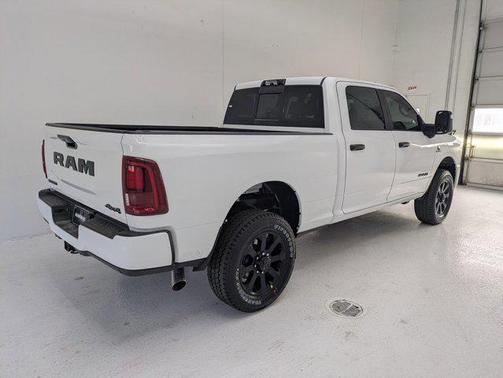 Bright White Clearcoat 2026 RAM 2500 Big Horn Crew Cab 4x4 6'4' Box