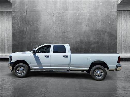2025 RAM 2500 Tradesman Crew Cab 4x4 8' Box