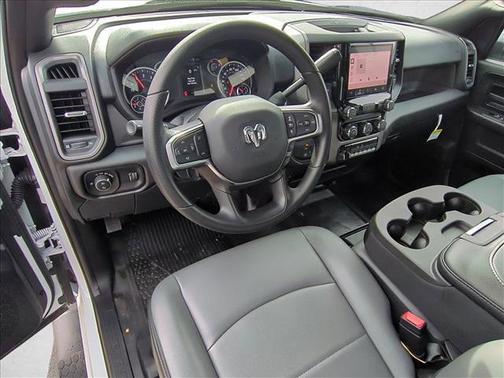 2026 RAM 3500 Tradesman Crew Cab 4x4 6'4' Box