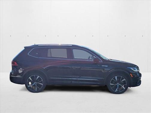 2022 Volkswagen Tiguan 2.0T SEL R-Line 4MOTION