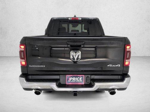 Diamond Black Crystal Pearlcoat 2023 RAM 1500 Laramie