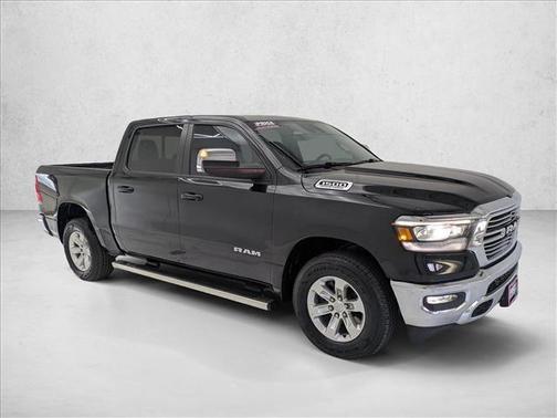 Diamond Black Crystal Pearlcoat 2023 RAM 1500 Laramie