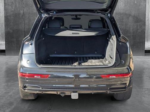 2020 Audi Q5 45 Titanium Premium