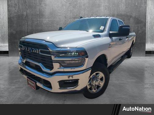 2025 RAM 3500 Tradesman Crew Cab 4x4 8' Box