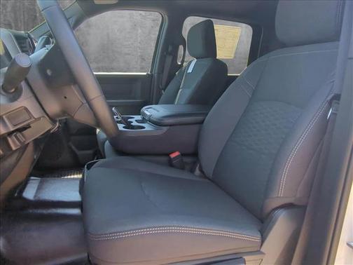 2025 RAM 3500 Tradesman Crew Cab 4x4 8' Box