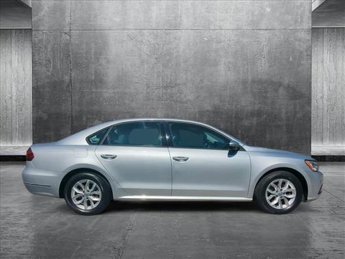 2018 Volkswagen Passat 2.0T S