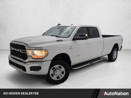 Bright White Clearcoat 2022 RAM 2500 Big Horn Crew Cab 4x4 8' Box
