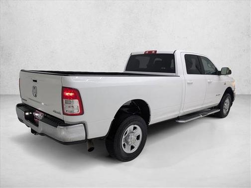 Bright White Clearcoat 2022 RAM 2500 Big Horn Crew Cab 4x4 8' Box