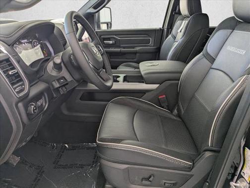 Diamond Black Crystal Pearlcoat 2026 RAM 2500 Laramie Crew Cab 4x4 6'4' Box