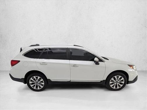 Crystal White Pearl 2019 Subaru Outback 2.5i Touring