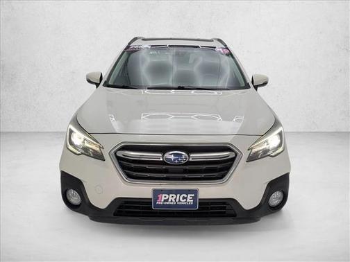 Crystal White Pearl 2019 Subaru Outback 2.5i Touring