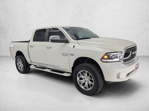 2017 RAM 1500 Limited Crew Cab 4x4 5'7' Box