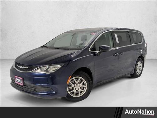2020 Chrysler Voyager LX
