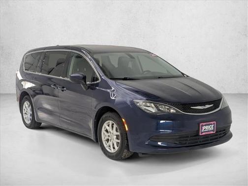 2020 Chrysler Voyager LX