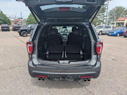 Shadow Black [Black] 2018 Ford Explorer Sport