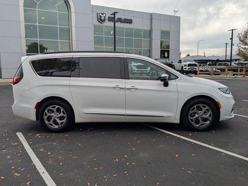 2023 Chrysler Pacifica Limited