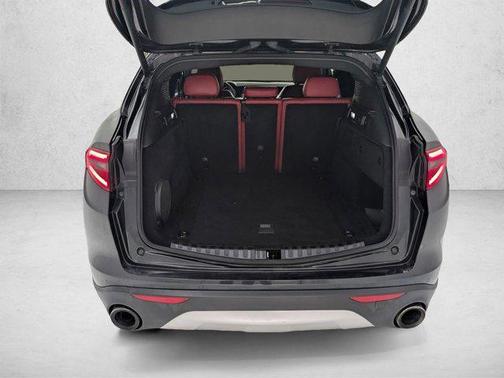 Vulcano Black Metallic 2018 Alfa Romeo Stelvio Ti Sport