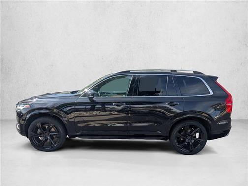 2018 Volvo XC90 T6 Momentum