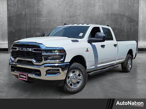 2025 RAM 3500 Tradesman Crew Cab 4x4 8' Box
