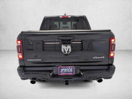 Diamond Black Crystal Pearlcoat 2020 RAM 1500 Laramie