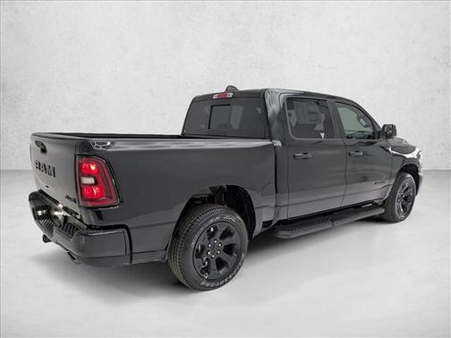 Diamond Black Crystal Pearlcoat 2026 RAM 1500 Express