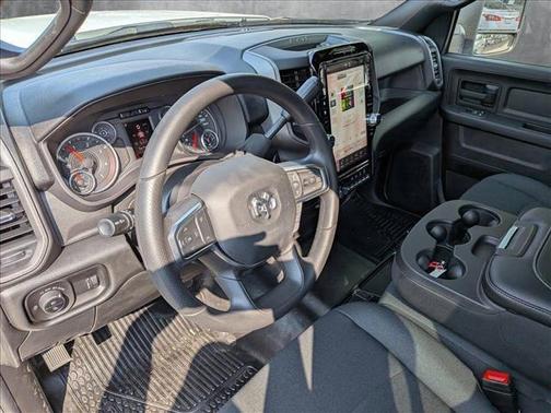 2025 RAM 3500 Tradesman Crew Cab 4x4 8' Box