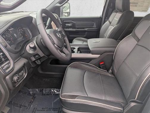 2026 RAM 3500 Laramie Crew Cab 4x4 8' Box