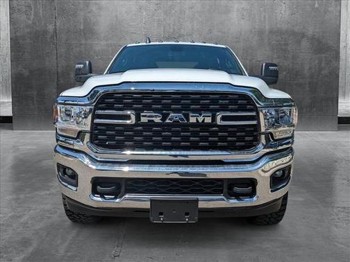 2024 RAM 3500 Big Horn Crew Cab 4x4 8' Box