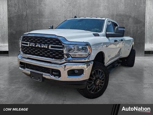 2024 RAM 3500 Big Horn Crew Cab 4x4 8' Box
