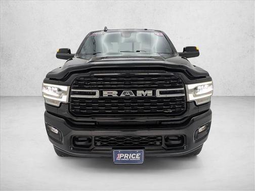 Diamond Black Crystal Pearlcoat 2022 RAM 2500 Big Horn Crew Cab 4x4 6'4' Box