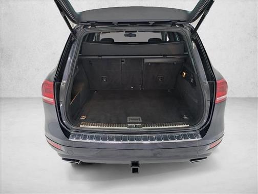 Moonlight Blue Pearl 2014 Volkswagen Touareg X