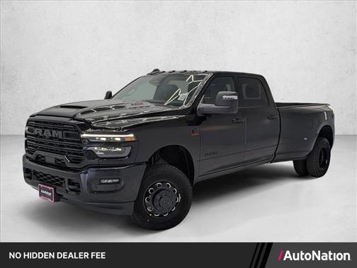 Diamond Black Crystal Pearlcoat 2026 RAM 3500 Laramie Crew Cab 4x4 8' Box
