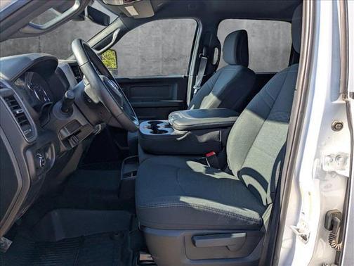 2025 RAM 3500 Tradesman Crew Cab 4x4 8' Box