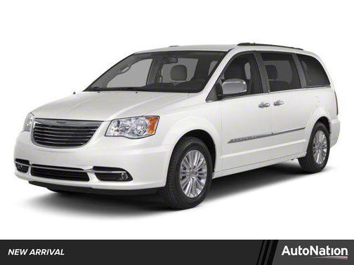 2013 Chrysler Town & Country Touring-L