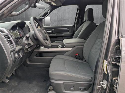 2025 RAM 3500 Big Horn Crew Cab 4x4 8' Box