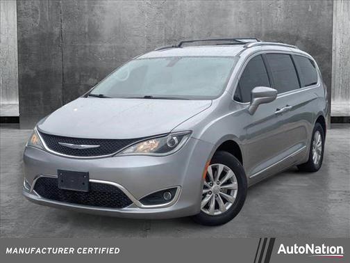 2018 Chrysler Pacifica Touring-L