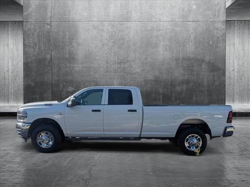 2025 RAM 2500 Tradesman Crew Cab 4x4 8' Box