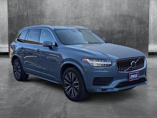 2022 Volvo XC90 T5 Momentum