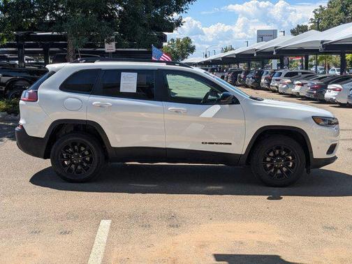 2023 Jeep Cherokee Altitude