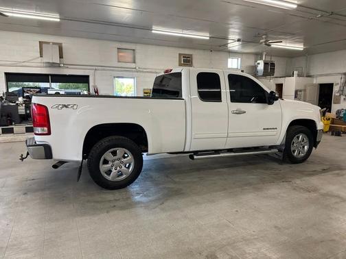 Summit White 2013 GMC Sierra 1500 SLT