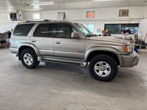 2002 Toyota 4Runner SR5
