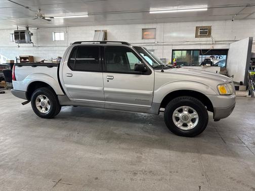 2002 Ford Explorer Sport Trac Base