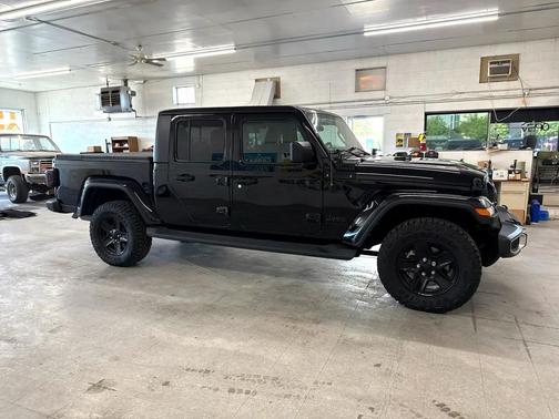 2021 Jeep Gladiator Sport S