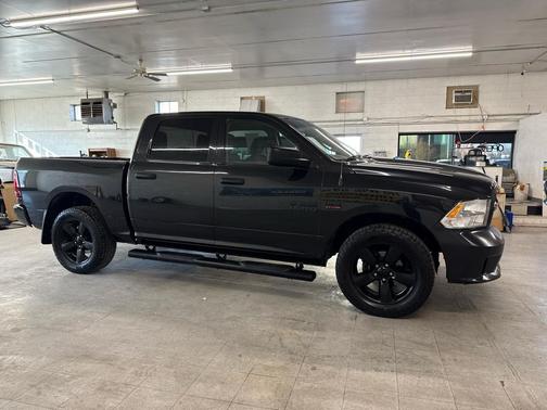 2016 RAM 1500 Tradesman/Express