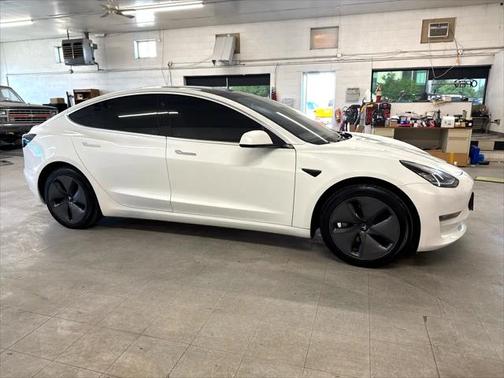 2019 Tesla Model 3 Mid Range