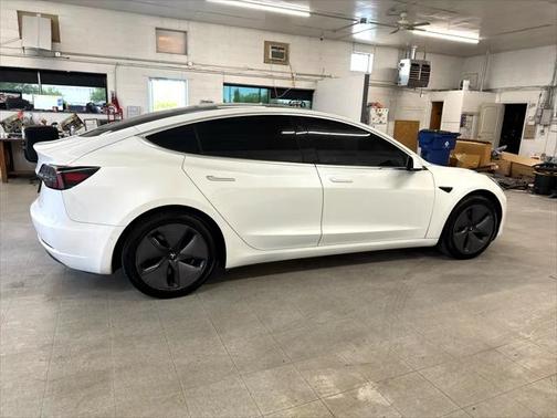 2019 Tesla Model 3 Mid Range