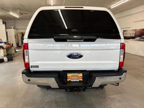 Oxford White 2019 Ford F-250 XLT