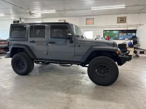 Anvil Clearcoat 2015 Jeep Wrangler Unlimited Rubicon